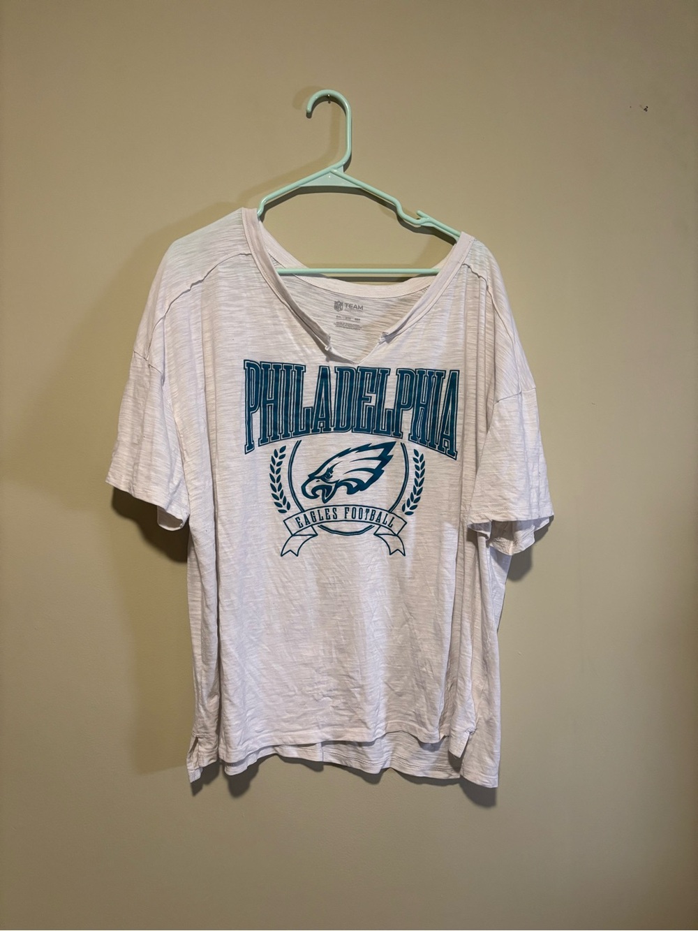 Philadelphia Eagles semi sheer White Graphic Tee